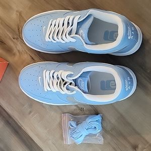 Vintage Nike Women's Air Force 1 Size 8 - Bluecap/Metallic Silver/White (2004)